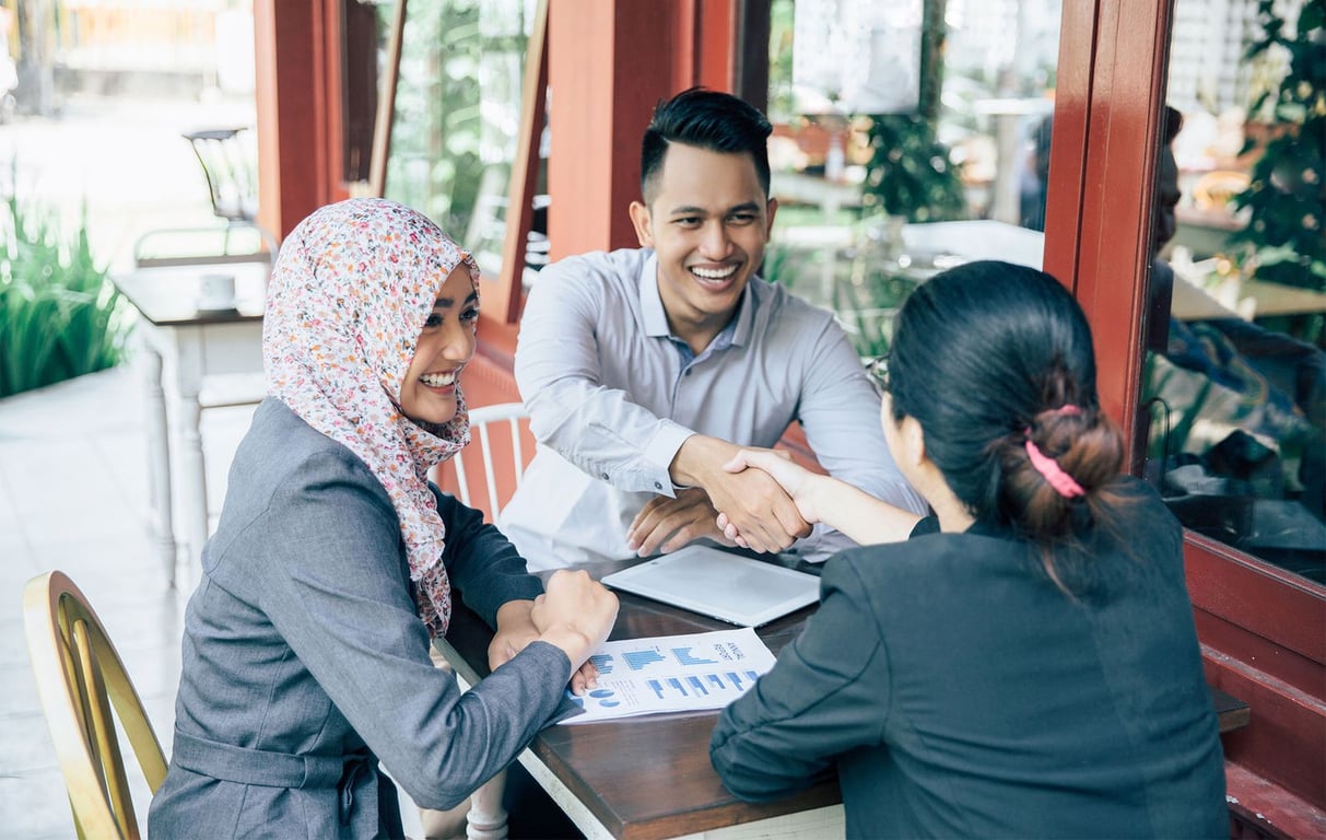 8 Indonesian Business Etiquette You Need to Know